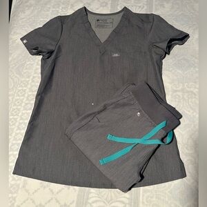 Figs Charcoal Zamora Scrub women Set with Aqua Details size top XXS pants XXS/p